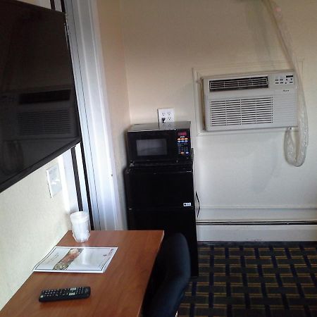 Economy Inn 토너완다 외부 사진