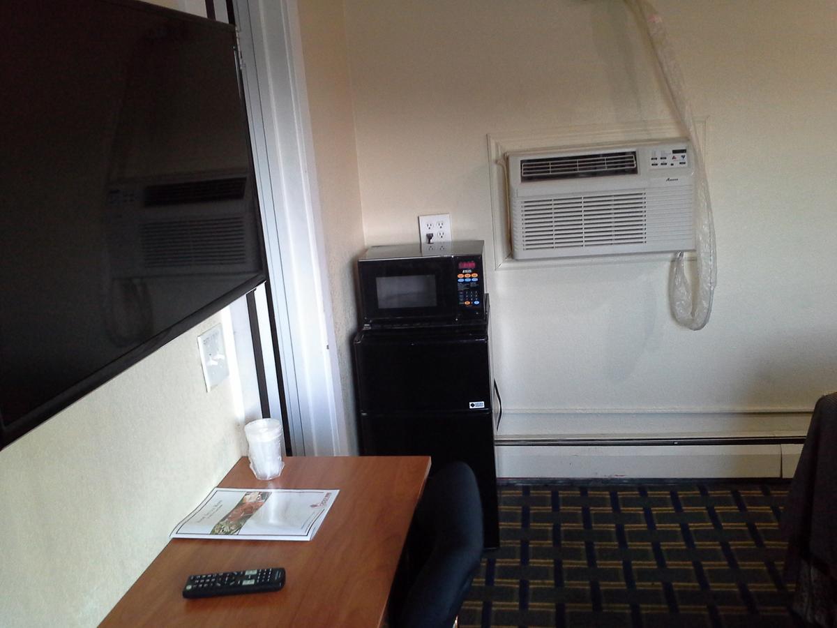 Economy Inn 토너완다 외부 사진